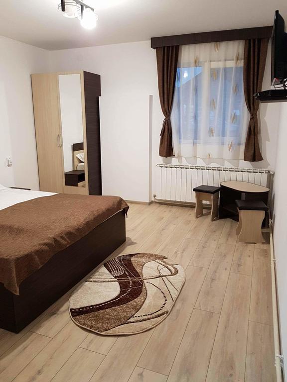 Cabana Sarmis Costesti Buitenkant foto